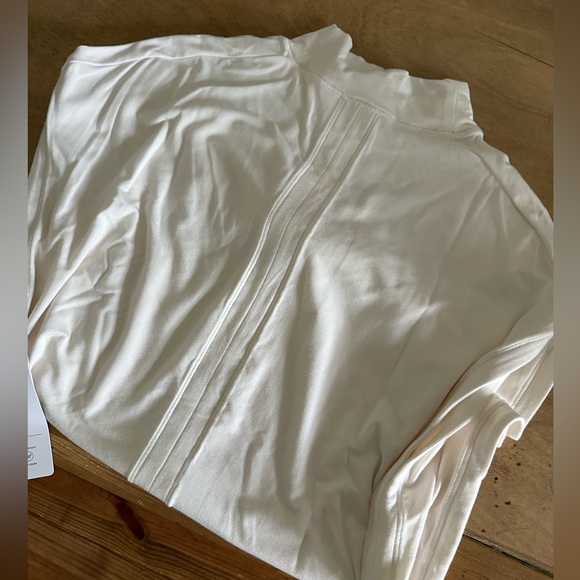 NWT - Athleta Weekender Tunic, Cream, Small - Picture 5 of 7